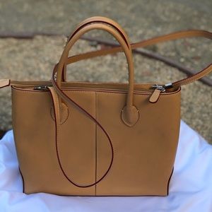 NW Greta Italy🇮🇹 Leather Handbag, Size 13”LX10”H